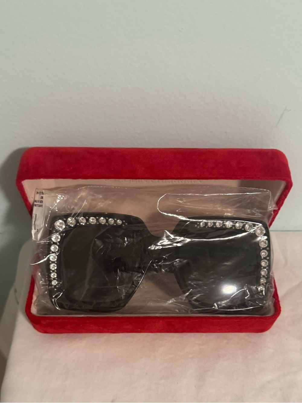 Carolina Herrera Black oversized Crystal-Trim Square Sunglasses! Like New! - Picture 8 of 9